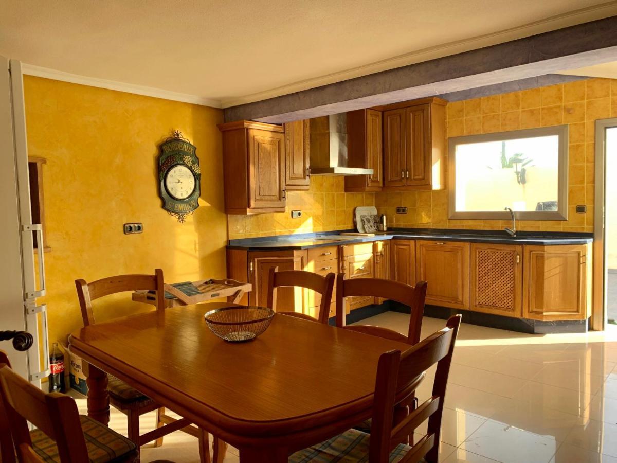 Chalet 5 Dormitorios Con Piscina Y Jardin ラ・マンガ・デル・マール・メノール エクステリア 写真